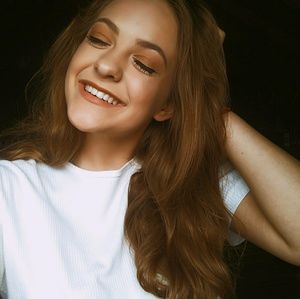 Meet your Posher, Phie